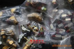 邢牛XCG5291GFL粉粒物料運輸車用的康明斯C300 20發(fā)動機的配件及大修