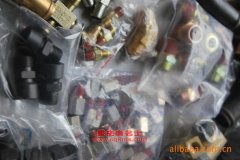 奧鈴BJ5121VFCFG-D1倉柵式運輸車用的錫柴CA4110/125Z發(fā)動機的配件及修理