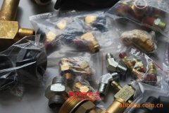 張拖ZTC5290GFL粉粒物料運輸車用的康明斯C300 20發動機的修理及配件