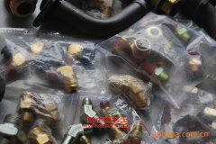 友誼ZGT6120DHG豪華客車用的玉柴YC6L330-30發動機的配件及維修